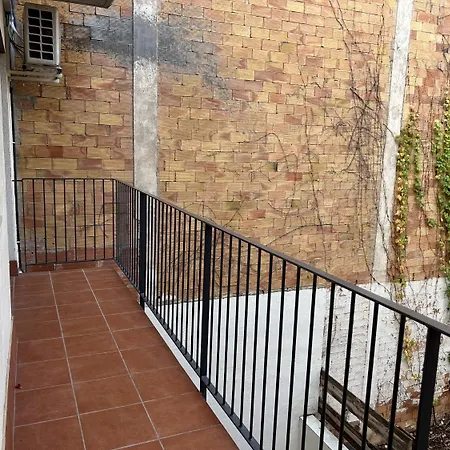 Torre Figueres Apartment *